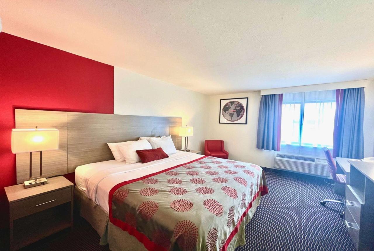 Ramada By Wyndham Columbia Hotel Exterior photo