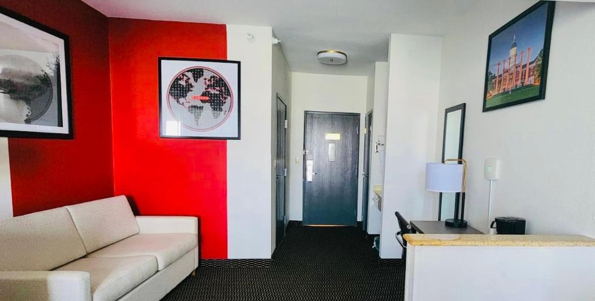 Ramada By Wyndham Columbia Hotel Exterior photo
